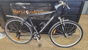 #1 MERIDA 28" HYBRID  (55)