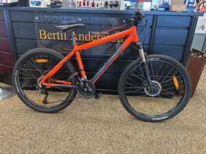 #10 Scott Roxter 600 26" (M)
