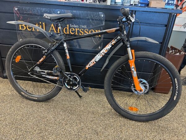 #9 Crescent Ire 26"